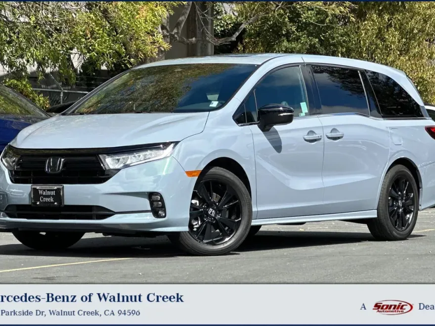 2024 Honda Odyssey Sport photo 1