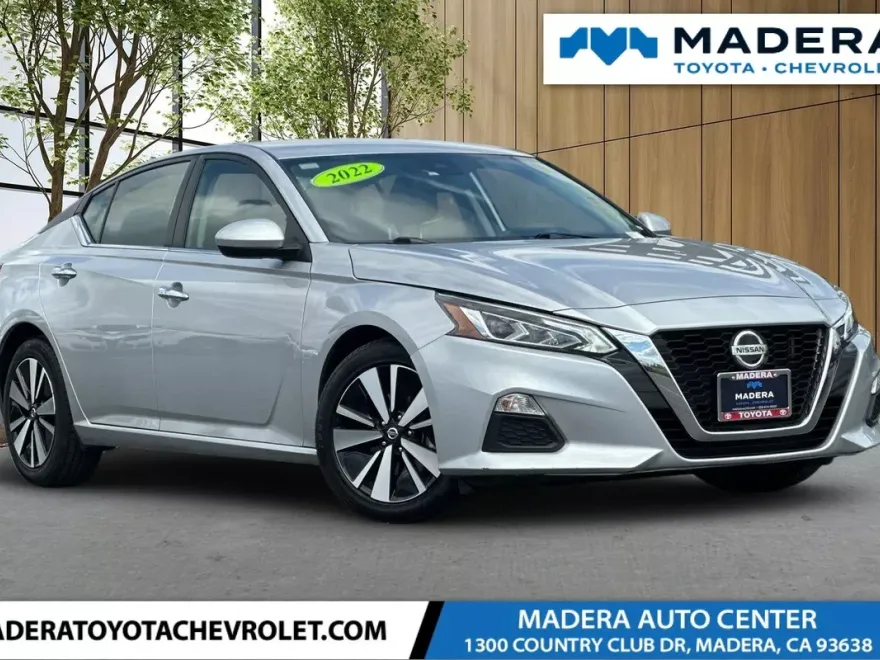 2022 Nissan Altima 2.5 SV photo 1