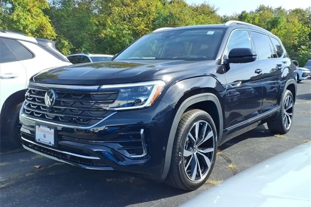 2026 Volkswagen Atlas SEL Premium R-Line photo 1