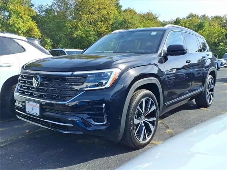 2026 Volkswagen Atlas SEL Premium R-Line photo 1