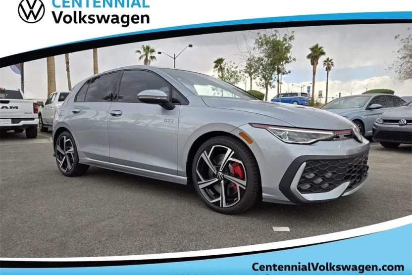 2025 Volkswagen Golf GTI SE photo 1