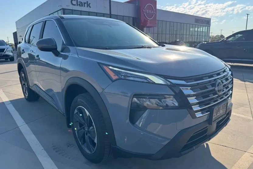 2026 Nissan Rogue SV photo 1