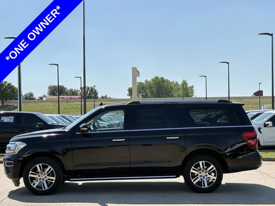 2022 Ford Expedition MAX Limited photo 1