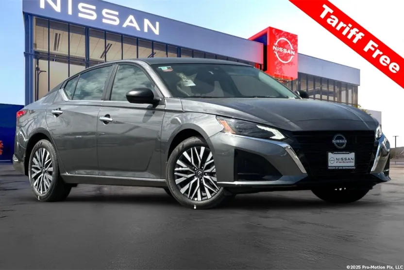2025 Nissan Altima 2.5 SV photo 1