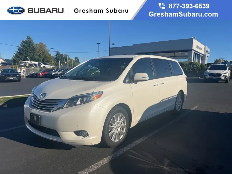 2017 Toyota Sienna Limited photo 1