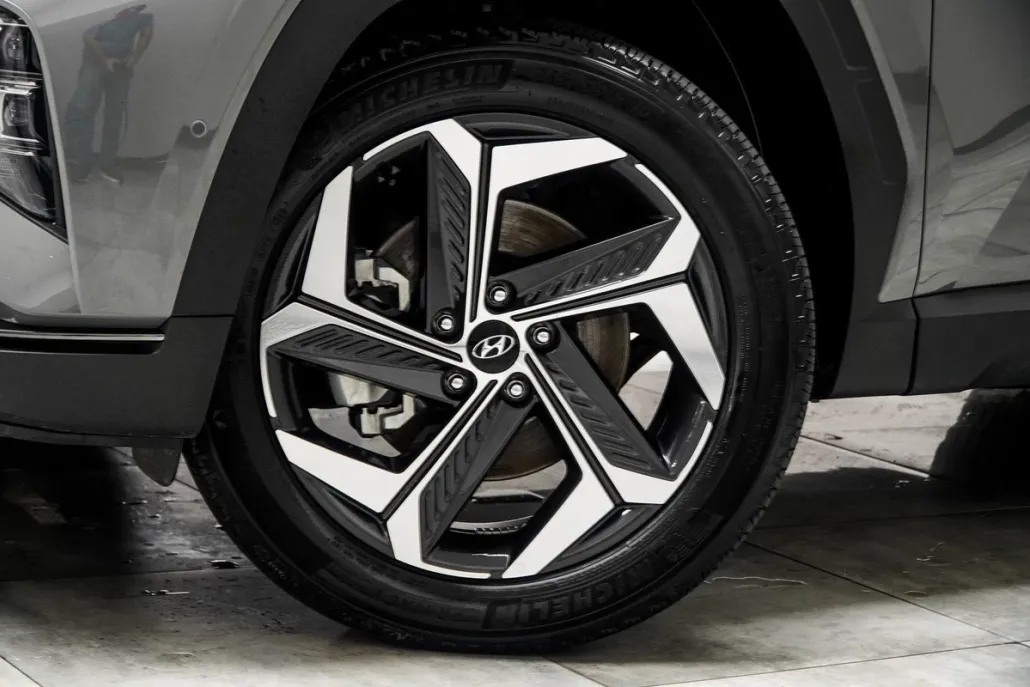 2024 Hyundai Tucson Limited photo 1