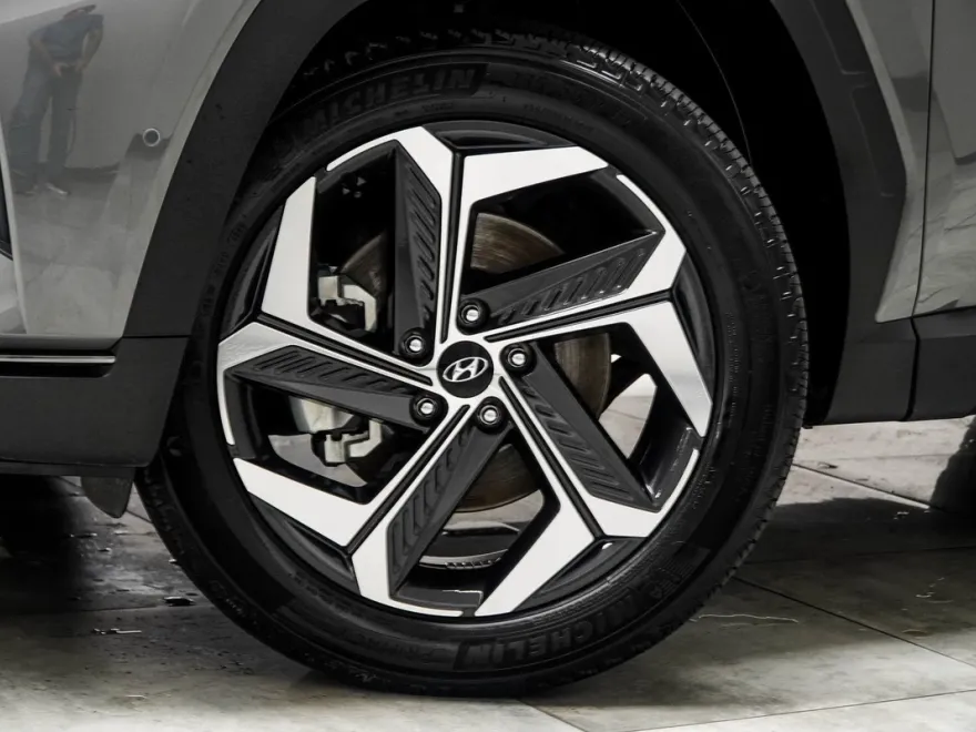 2024 Hyundai Tucson Limited photo 1