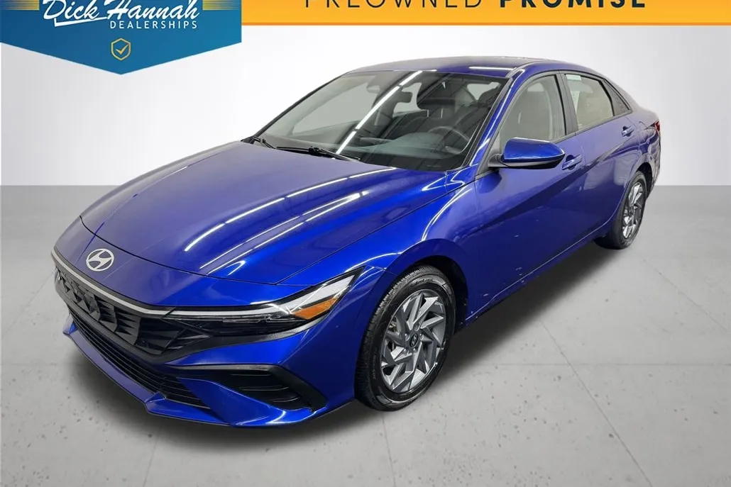2024 Hyundai Elantra SEL photo 1