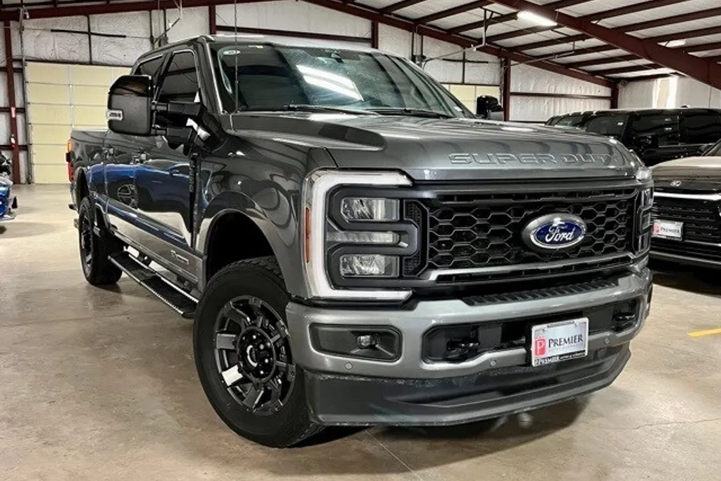 2024 Ford F-250 Lariat photo 1
