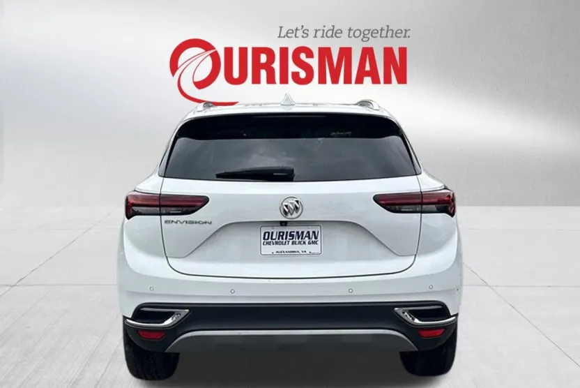 2022 Buick Envision Essence photo 1