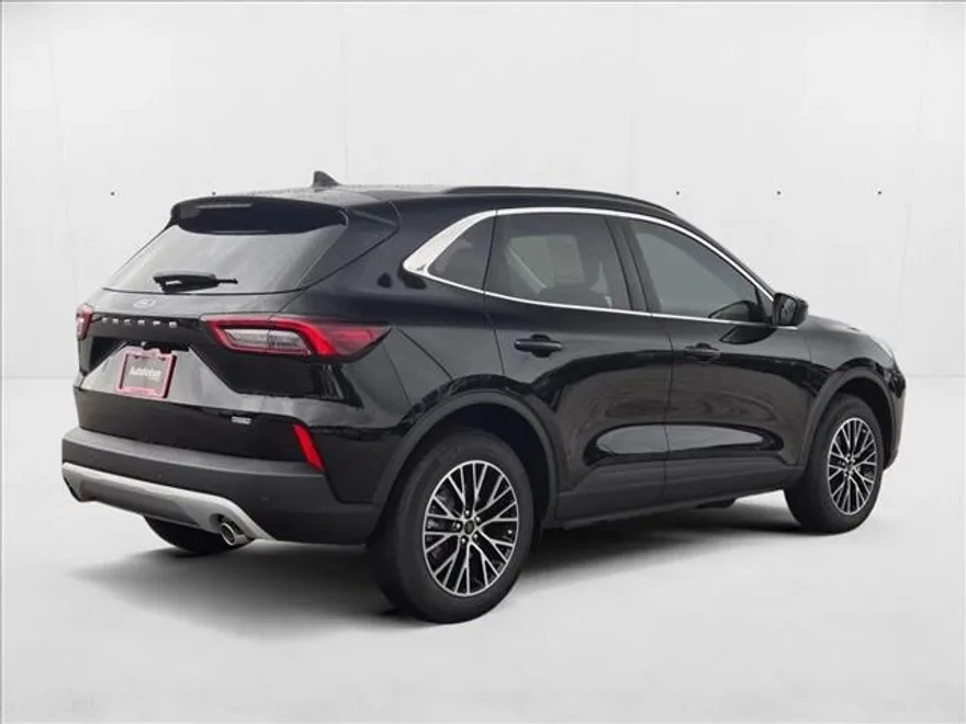 2025 Ford Escape photo 1