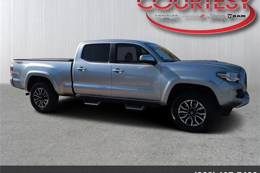 2023 Toyota Tacoma TRD Sport photo 1
