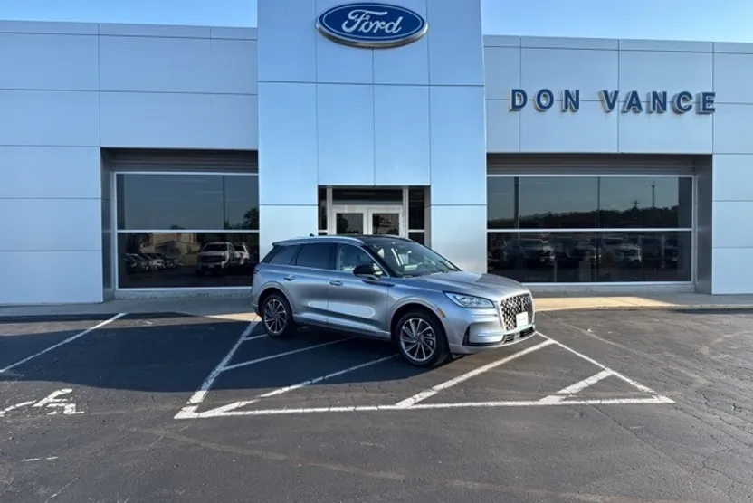 2024 Lincoln Corsair Grand Touring photo 1