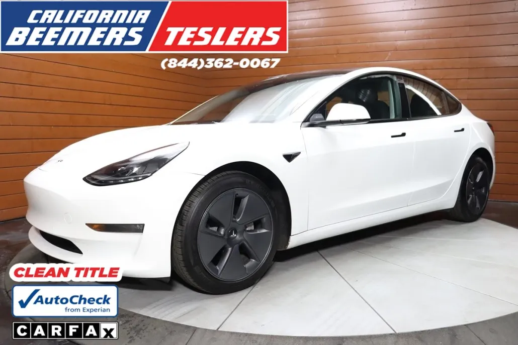 2023 Tesla Model 3 photo 1