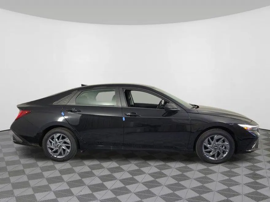2025 Hyundai Elantra Hybrid Blue photo 1