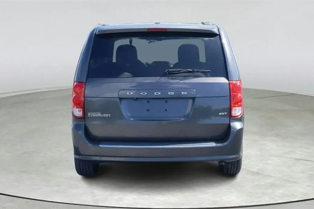 2018 Dodge Grand Caravan photo 1
