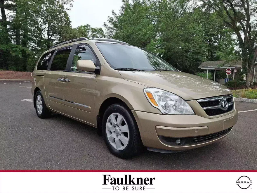2007 Hyundai Entourage GLS photo 1