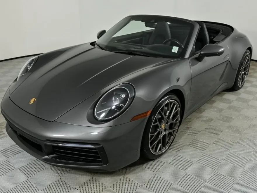 2021 Porsche 911 4 Cabriolet photo 1