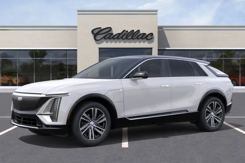 2025 Cadillac Lyriq Luxury photo 1