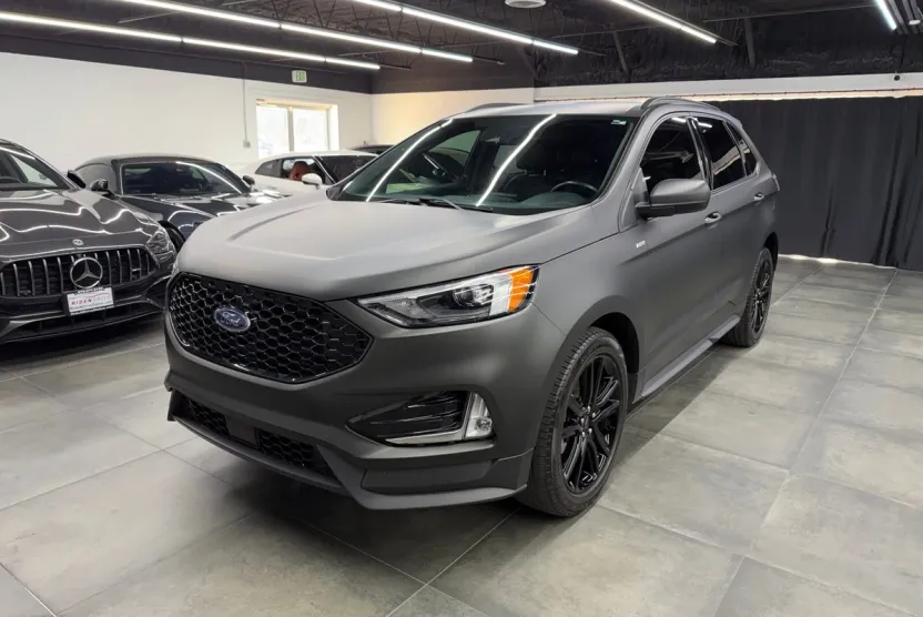 2022 Ford Edge SEL photo 1