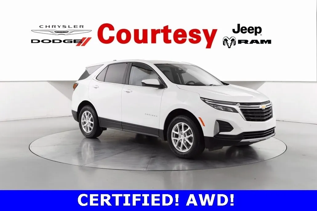 2023 Chevrolet Equinox LT photo 1