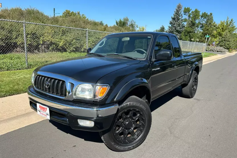2004 Toyota Tacoma 4x4 Access Cab V6 TRD photo 1