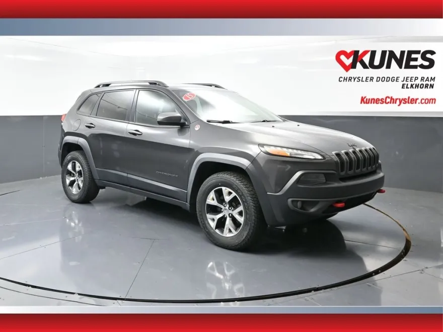 2015 Jeep Cherokee Trailhawk photo 1