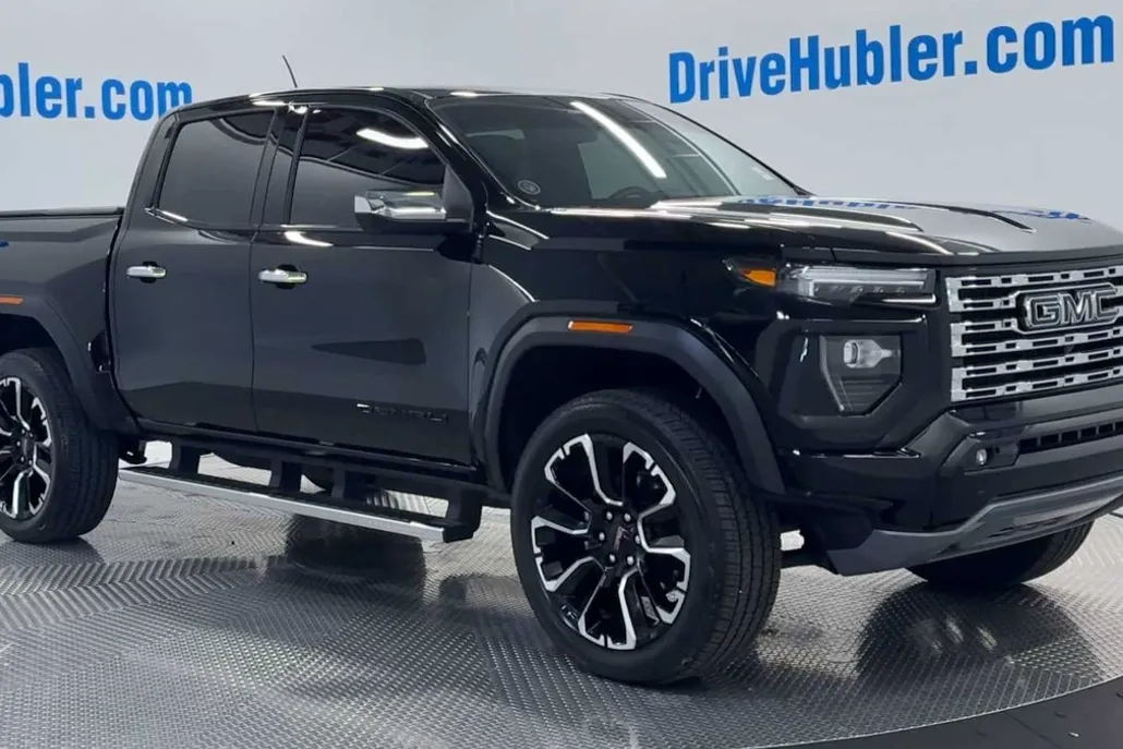 2024 Gmc Canyon Denali photo 1