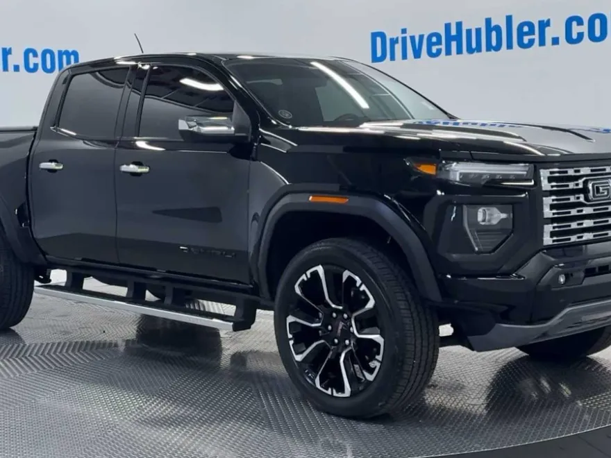 2024 Gmc Canyon Denali photo 1