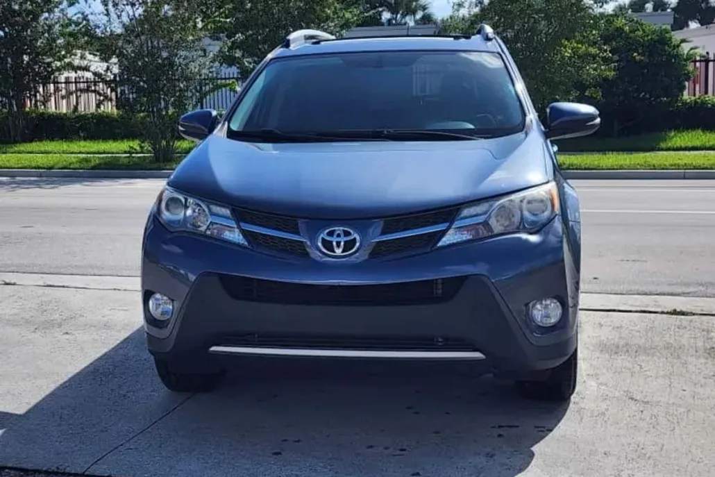 2013 Toyota RAV4 XLE Sport photo 1