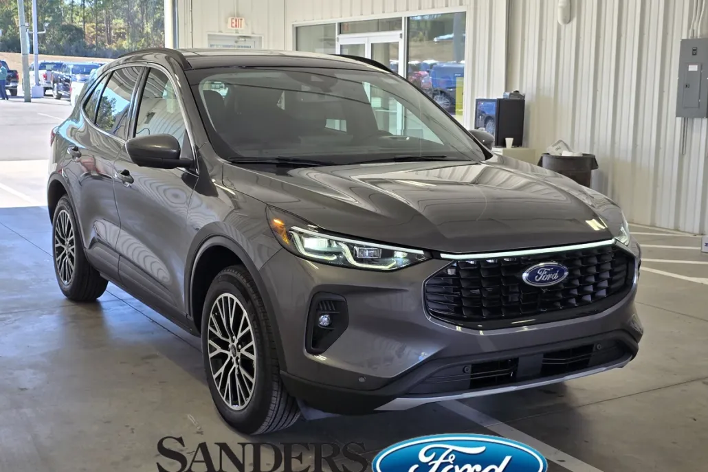 2025 Ford Escape photo 1
