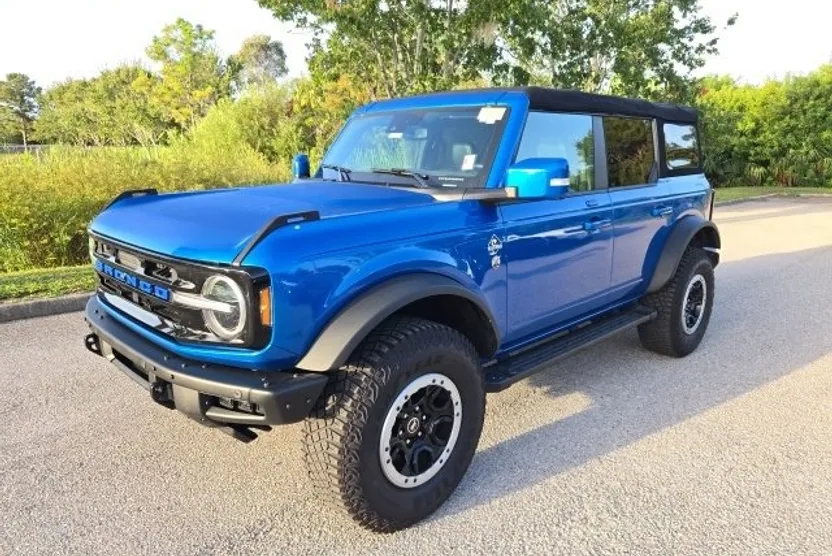 2022 Ford Bronco Base Big Bend Black Diamond Outer Banks Badlands Wildtrak Everglades photo 1