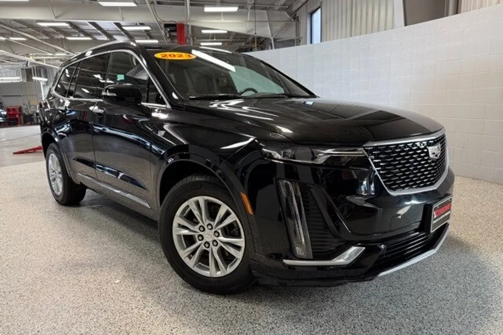 2023 Cadillac XT6 Luxury photo 1