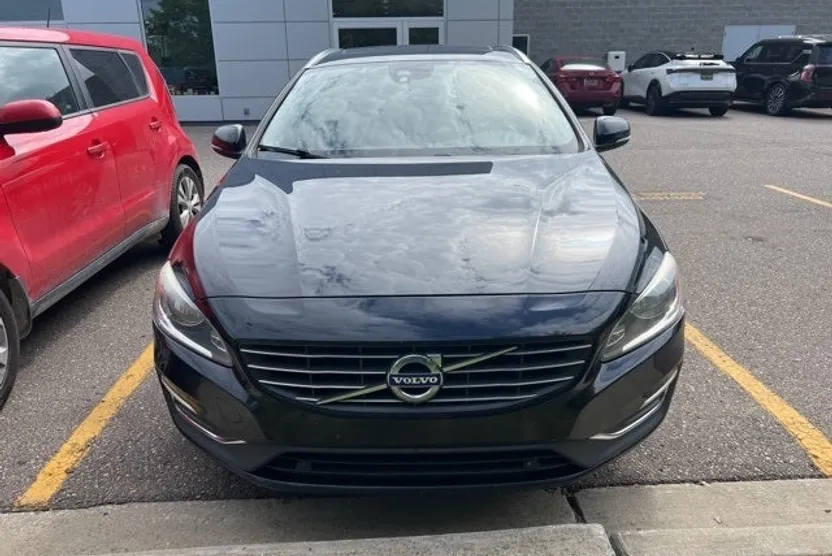 2016 Volvo V60 T5 photo 1