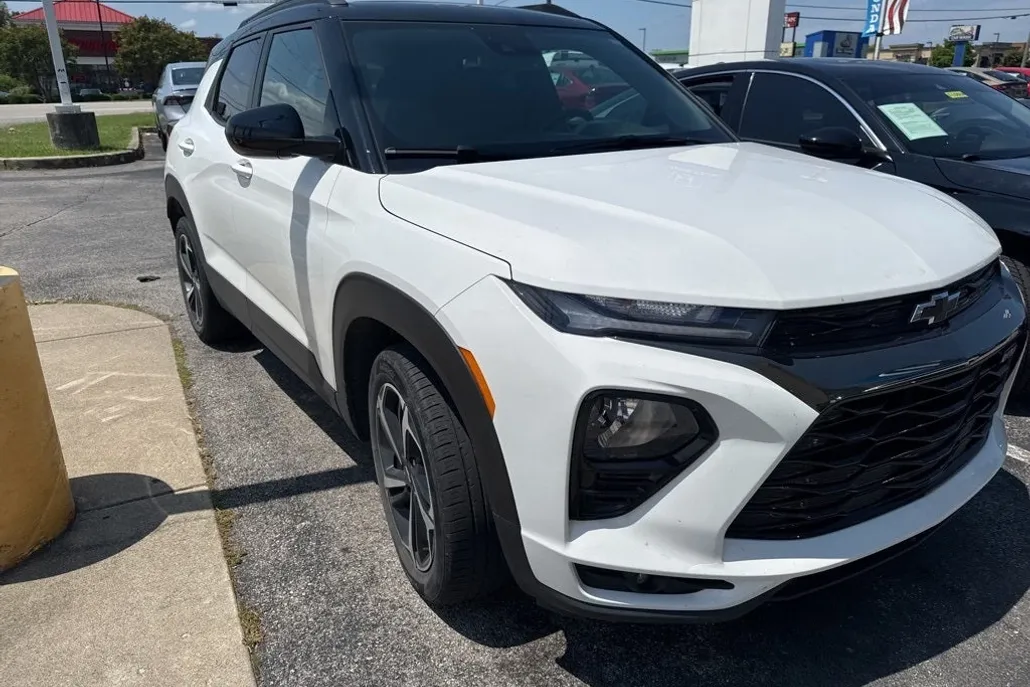 2021 Chevrolet Trailblazer RS photo 1