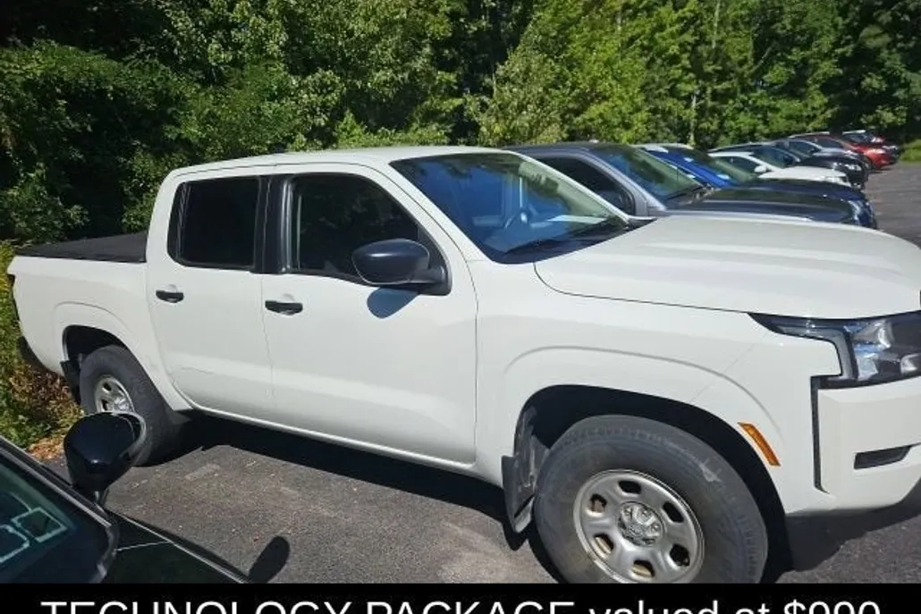 2022 Nissan Frontier S photo 1