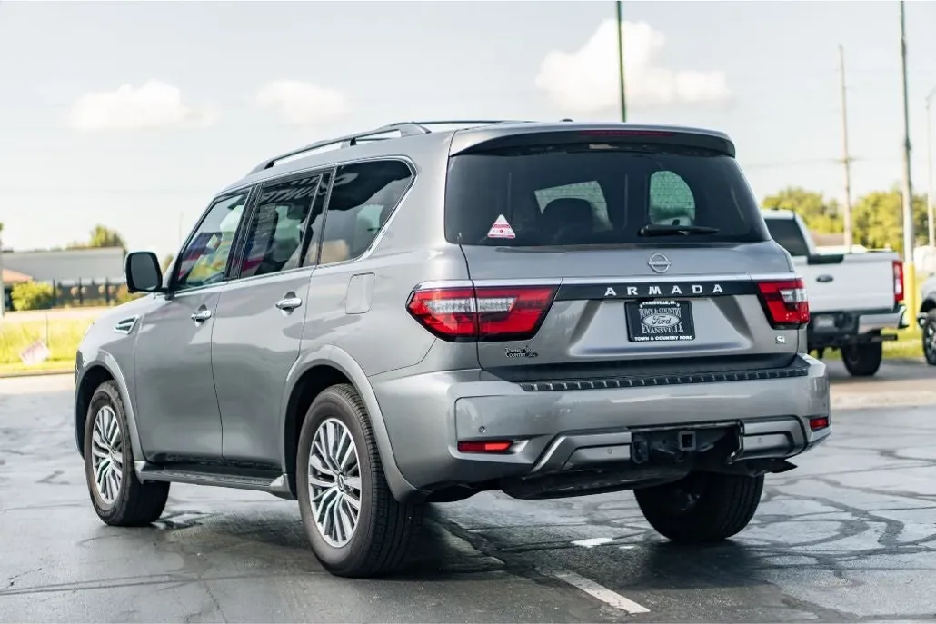 2023 Nissan Armada SL photo 1