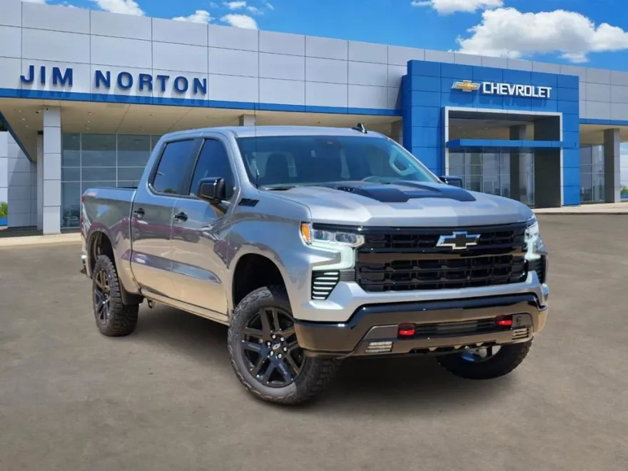 2025 Chevrolet Silverado Trail Boss LT photo 1
