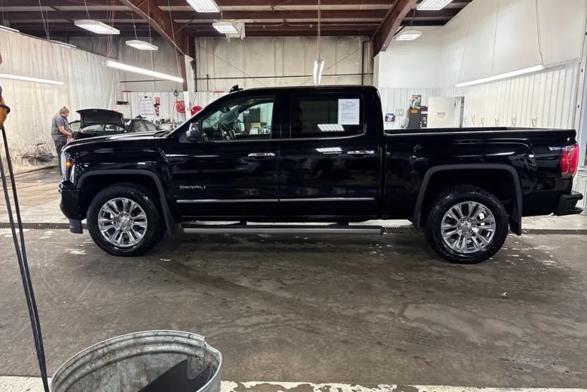 2016 Gmc Sierra 1500 Denali photo 1