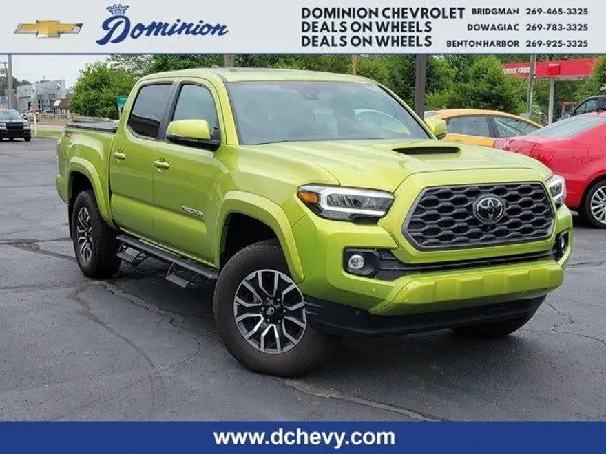 2023 Toyota Tacoma 4x4 SR Double Cab V6 photo 1