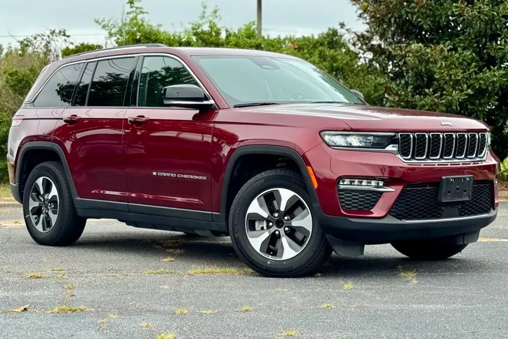 2023 Jeep Grand Cherokee 4xe photo 1