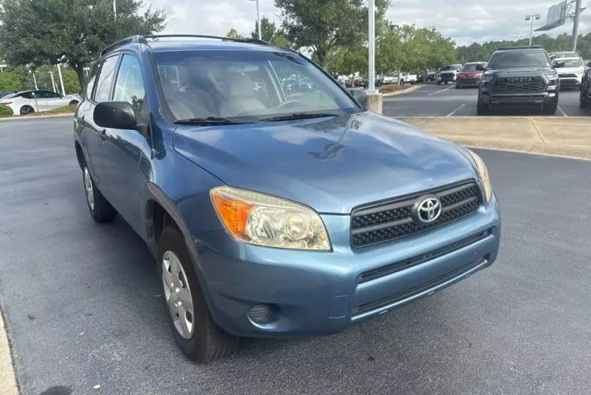 2006 Toyota RAV4 Base photo 1