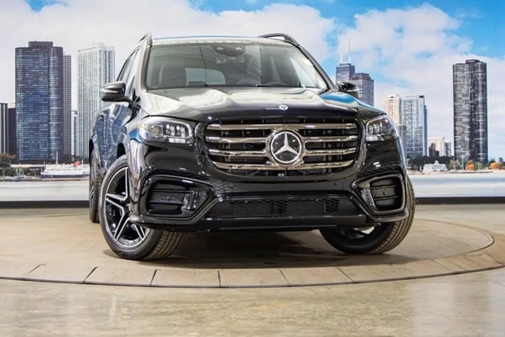 2025 Mercedes Benz GLS 450 4MATIC photo 1