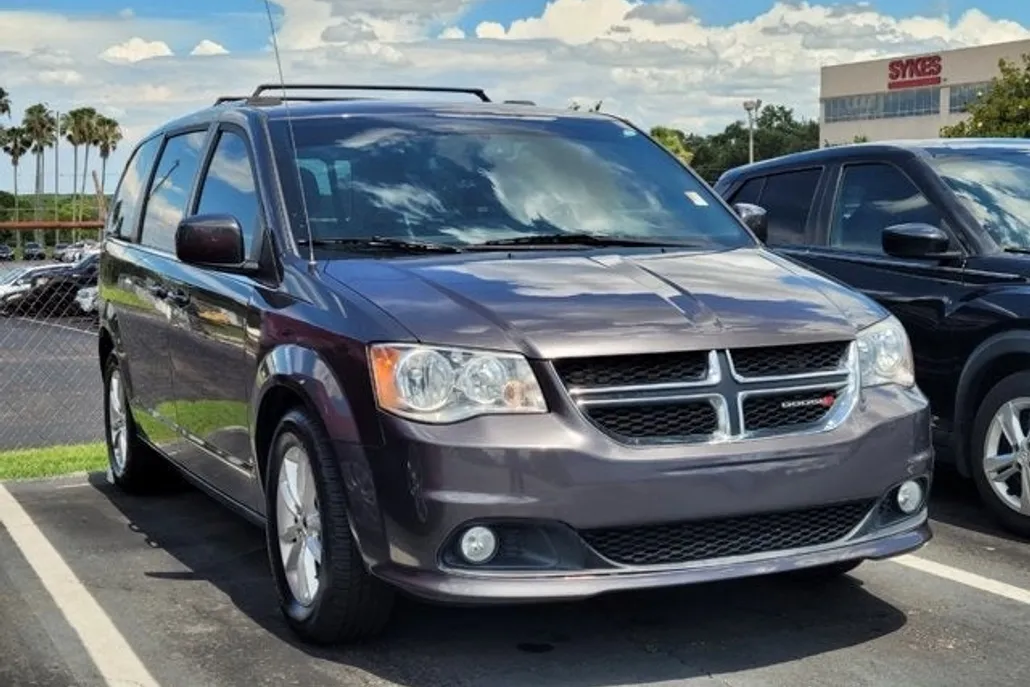 2018 Dodge Grand Caravan SXT photo 1