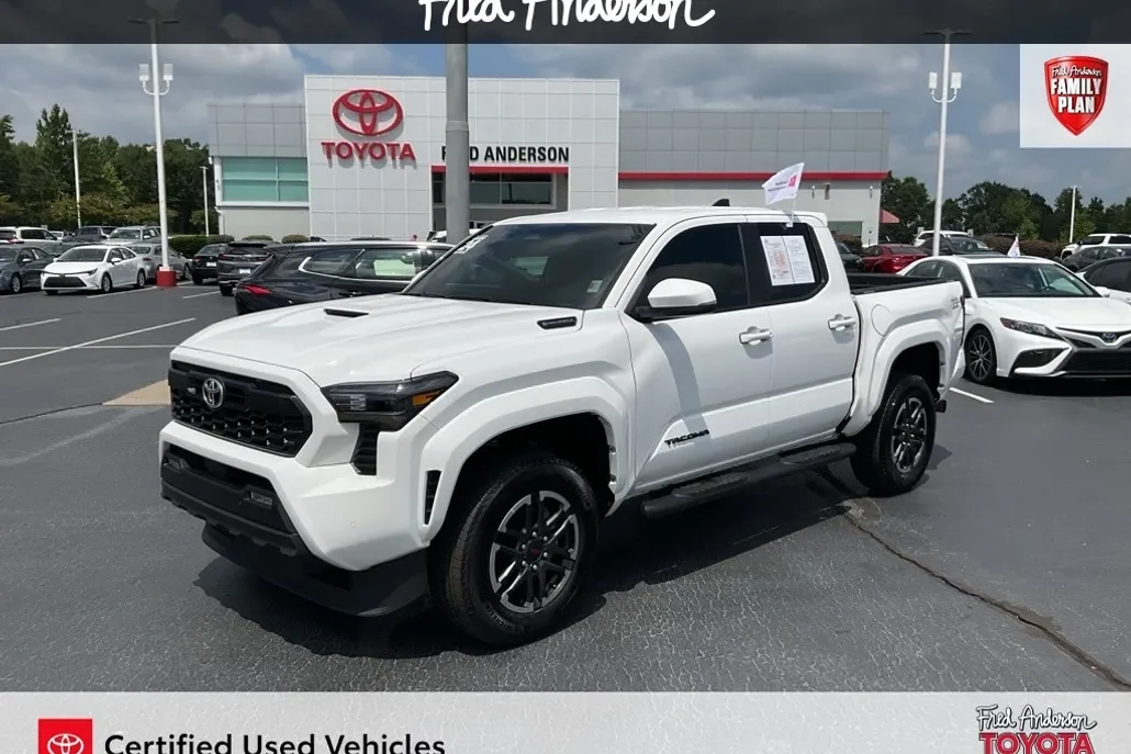2024 Toyota Tacoma photo 1