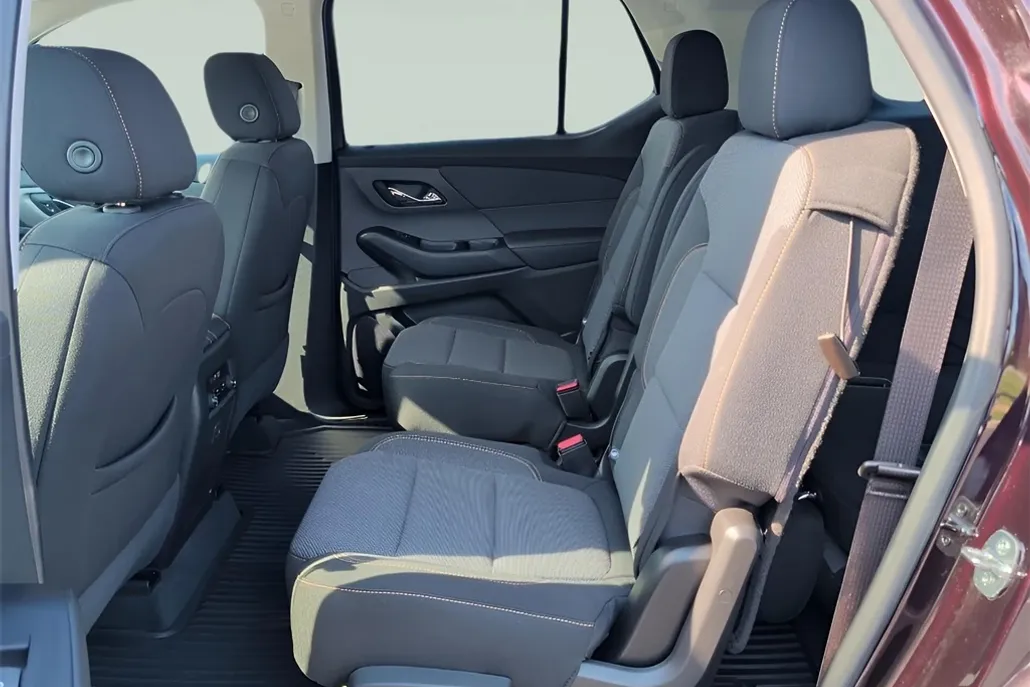 2020 Chevrolet Traverse 1LT photo 1