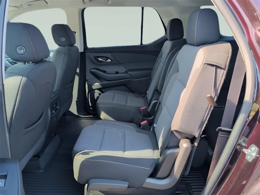 2020 Chevrolet Traverse 1LT photo 1