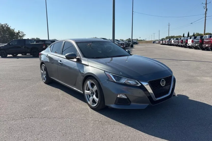 2020 Nissan Altima 2.5 S photo 1