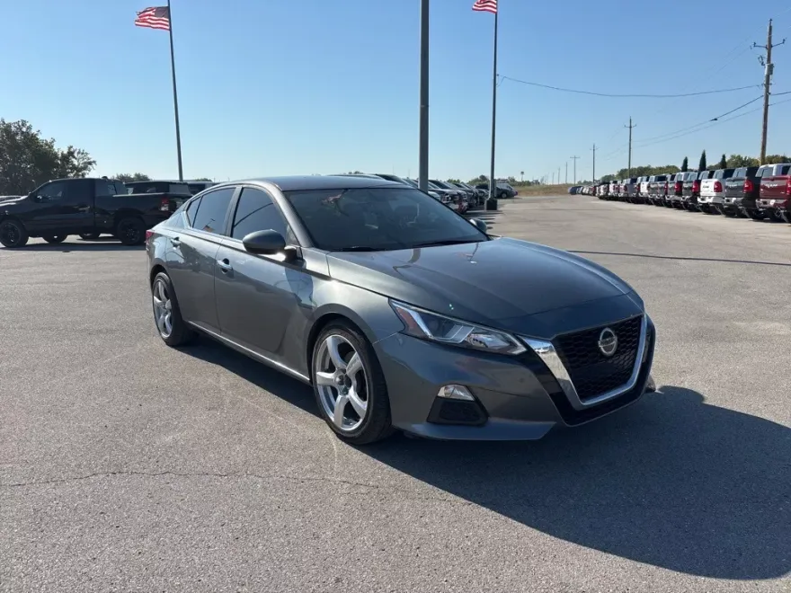 2020 Nissan Altima 2.5 S photo 1