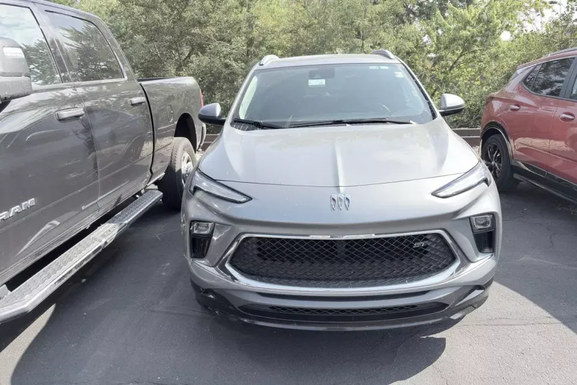 2024 Buick Encore GX Sport Touring photo 1
